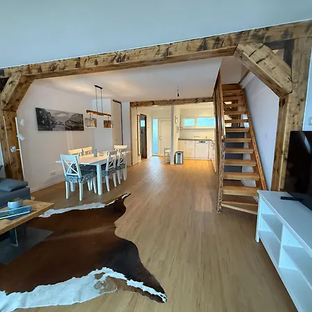 Leni 希格斯多夫